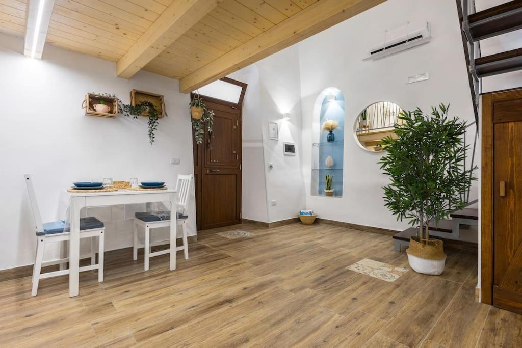 Centro Storico Sciacca - Casa Di Pisa Cortile Termine Exterior foto